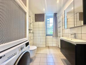 Baðherbergi á Business Apartment ZIMMERzuVERMIETEN in Solothurn