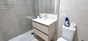 Łazienka w obiekcie Relax Family home Zenia bulevard