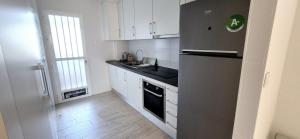 Kuchnia lub aneks kuchenny w obiekcie Relax Family home Zenia bulevard