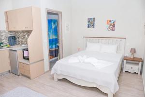 Gallery image of Ύδνα studios in Pefki