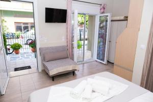 Gallery image of Ύδνα studios in Pefki