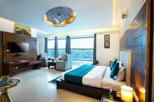 Postel nebo postele na pokoji v ubytování Hotel DELHI 37 by STAR GROUP