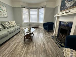 Ảnh trong thư viện ảnh của Historic 1942 Boathouse HarborViews DT St John's ở St. John's