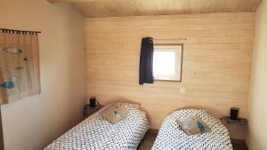 Postel nebo postele na pokoji v ubytování Jolie maison 5 chambres 14 pers