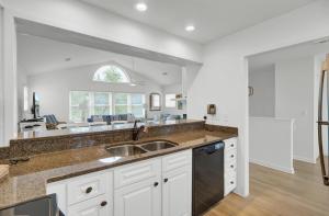 Gallery image of Pelican Bay 38 by Wild Dunes, with Amenities in Isle of Palms +36 photos