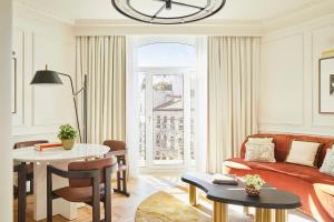 A seating area at The Palace, a Luxury Collection Hotel, Madrid