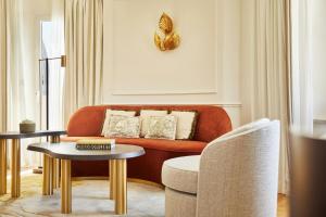 A seating area at The Palace, a Luxury Collection Hotel, Madrid