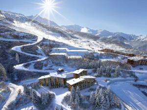 Zdjęcie z galerii obiektu Appartement cosy 3 pièces, balcon, ski aux pieds, Arc 1800, Le Chantel - FR-1-411-866 w mieście Bourg-Saint-Maurice