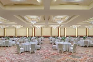 Restaurace v ubytování The Ritz-Carlton Jakarta, Pacific Place