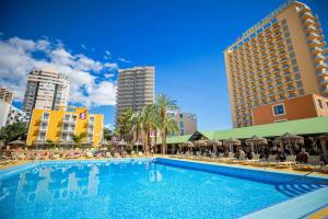Bazén v ubytování Hotel Servigroup Pueblo Benidorm nebo v jeho okolí