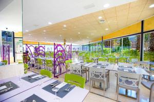 Fitness centrum a/nebo fitness zařízení v ubytování Hotel Servigroup Pueblo Benidorm
