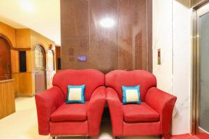 Posezení v ubytování FabHotel GT Galaxy Park - Nr Express Avenue Mall, Royapettah