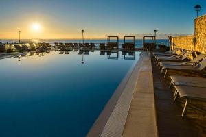 Bazén v ubytování Barceló Illetas Albatros - Adults Only nebo v jeho okolí