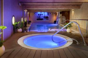 Bazén v ubytování Barceló Illetas Albatros - Adults Only nebo v jeho okolí