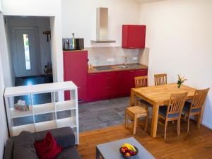 Kuchyň nebo kuchyňský kout v ubytování Ferienhaus Rüno II