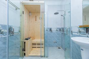 Bilik mandi di Golden Hills Villa +75 gambar