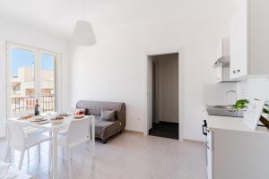 Salento Vibes Apartments - Salento Selection的厨房或小厨房