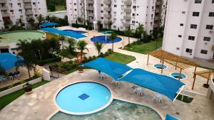 Kolam renang di atau dekat dengan LAGOA QUENTE FLATS