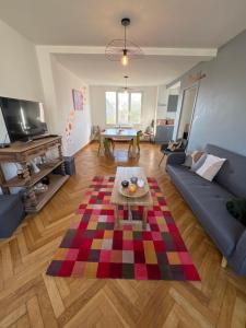 Posezení v ubytování Centre ville 2 chambres 4voyageurs appartement rénové
