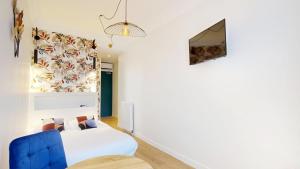 Телевизор и/или развлекательный центр в Hotel Solara