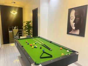 Biliár nebo kulečník v ubytování Aqua lodge