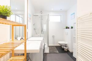 Koupelna v ubytování Premium-Apartment 85qm Bahnhof Altstadt Smart-TV Ruhig + 31 fotografií