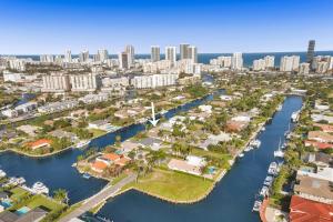 Nespecifikovaný výhled na destinaci Hallandale Beach nebo výhled na město při pohledu z prázdninového domu