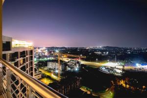 Ảnh trong thư viện ảnh của Penthouse and Apartment at The Capital Triology Menlyn Maine ở Pretoria