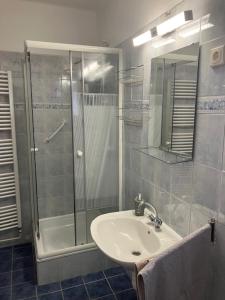 A bathroom at Jászay vendégház Parádsasvár