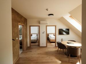 TV a/nebo společenská místnost v ubytování Hotel Neustifter