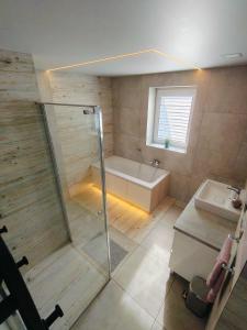 Kúpeľňa v ubytovaní Apartament Sumik