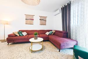 Villa David - NEW - first renting - for 9 person的休息区