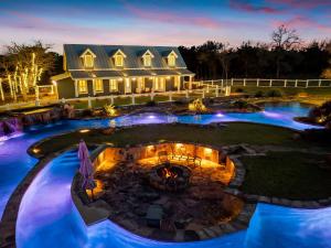 Baseinas apgyvendinimo įstaigoje Lazy River Ranch - Lazy River Pool, Golf & Pickleball arba netoliese
