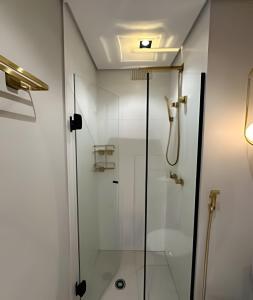 Vannituba majutusasutuses Apartamento com 2 quartos com ar em Moema