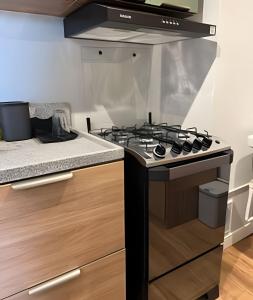 Köök või kööginurk majutusasutuses Apartamento com 2 quartos com ar em Moema