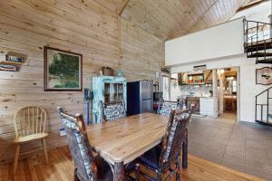 Kuchyň nebo kuchyňský kout v ubytování Toccoa Hideaway