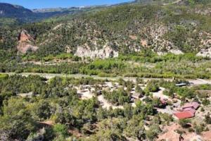 Fotografie z fotogalerie ubytování Charming Canyon Cabin v destinaci Cedar City