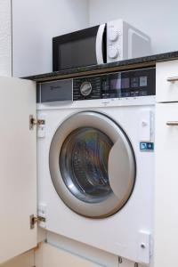Fotografie z fotogalerie ubytování KAYA Zurich Apartment 1B - Deluxe 2BR Downtown Apt v Curychu