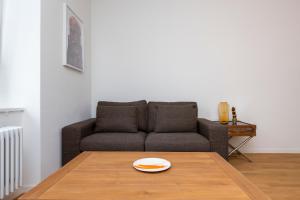 Posezení v ubytování KAYA Zurich Apartment 1B - Deluxe 2BR Downtown Apt