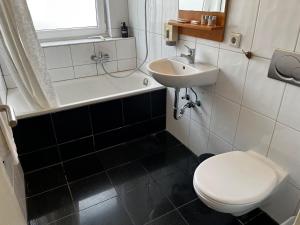 Koupelna v ubytování Hotel Tenova Köln-Neumarkt