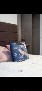 Letto o letti in una camera di Warwick Studio Spaces