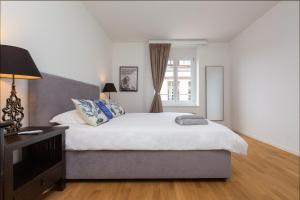 Зображення з фотогалереї помешкання KAYA Zurich Apartment 3A - Downtown 2BR Apt with Balcony у Цюріху +29 фото