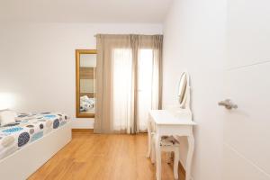 Postel nebo postele na pokoji v ubytování Villa Dani + 17 fotografií
