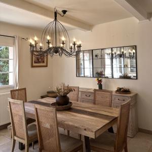 Φωτογραφία από το άλμπουμ του House Isabelle in Golf Saint Endreol, Provence, great view σε La Motte