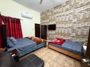 Gallery image of Embassy inn Guest House Hyderabad in Hyderabad