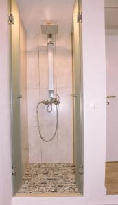 Ένα μπάνιο στο Zen Beach Front Suite