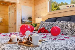 Posezení v ubytování Couples Refuge by Ghosal Luxury Lodging + 31 fotografií