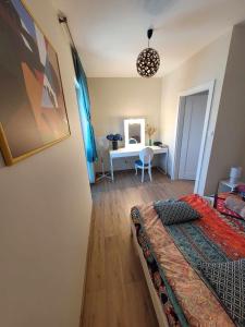Μια τηλεόραση ή/και κέντρο ψυχαγωγίας στο Apartament Kinowy z Tarasem Widokowym i Netflixem PanTuNieSpał