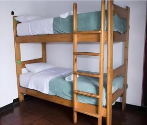 Postel nebo postele na pokoji v ubytování Abu Dhabi Center - Unique Bed Space