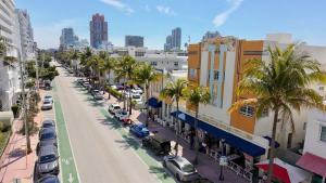 Hosté ubytování Art Deco Suite Steps from Beach in South of Fifth